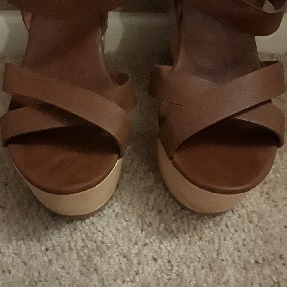 Forever 21 Platform Sandals, EUC, Sz 9 - Picture 2 of 8